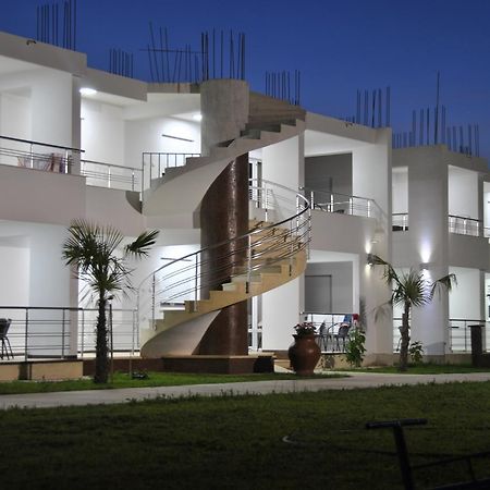 Royal Apartments & Villas Улцинь Екстер'єр фото