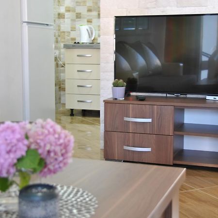 Royal Apartments & Villas Улцинь Екстер'єр фото