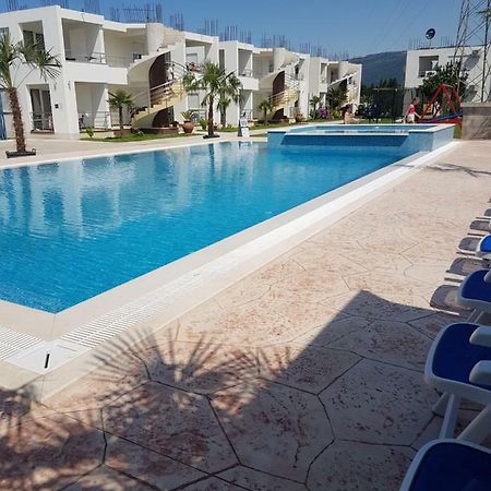 Royal Apartments & Villas Улцинь Екстер'єр фото