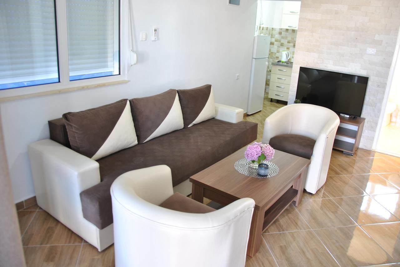 Royal Apartments & Villas Улцинь Екстер'єр фото