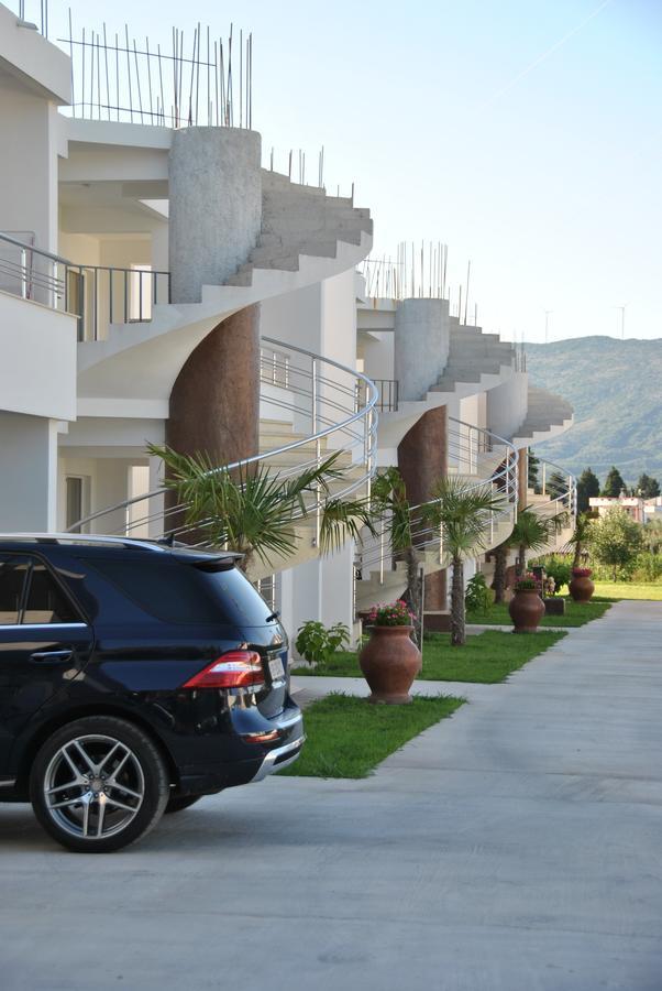 Royal Apartments & Villas Улцинь Екстер'єр фото