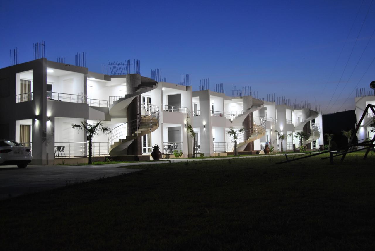 Royal Apartments & Villas Улцинь Екстер'єр фото