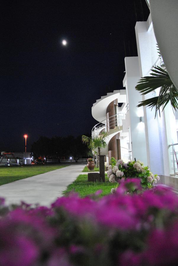 Royal Apartments & Villas Улцинь Екстер'єр фото