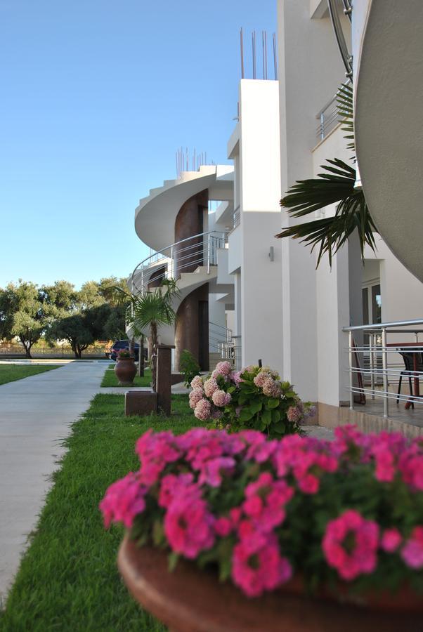 Royal Apartments & Villas Улцинь Екстер'єр фото