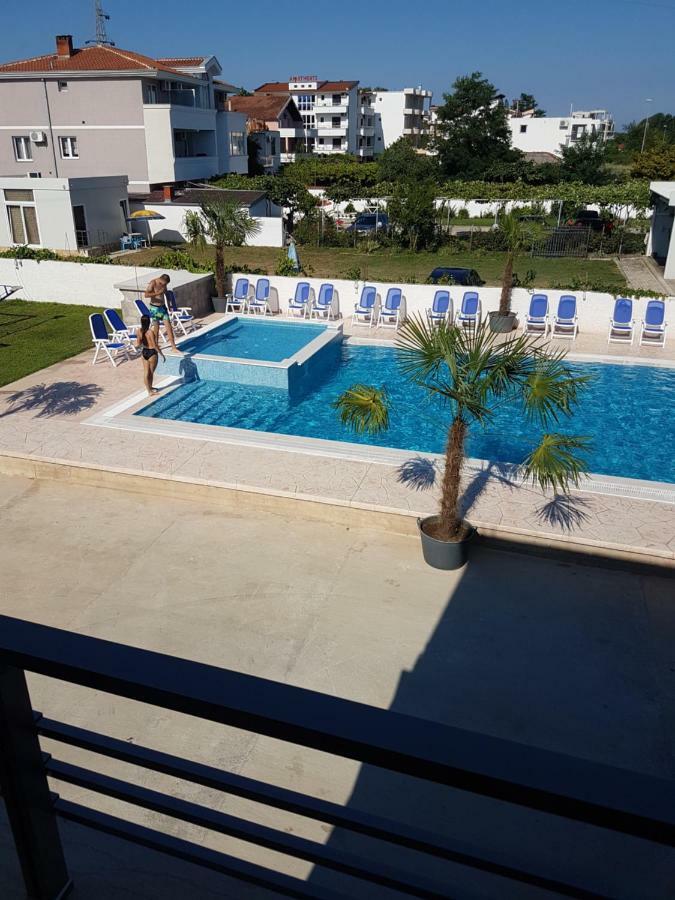 Royal Apartments & Villas Улцинь Екстер'єр фото